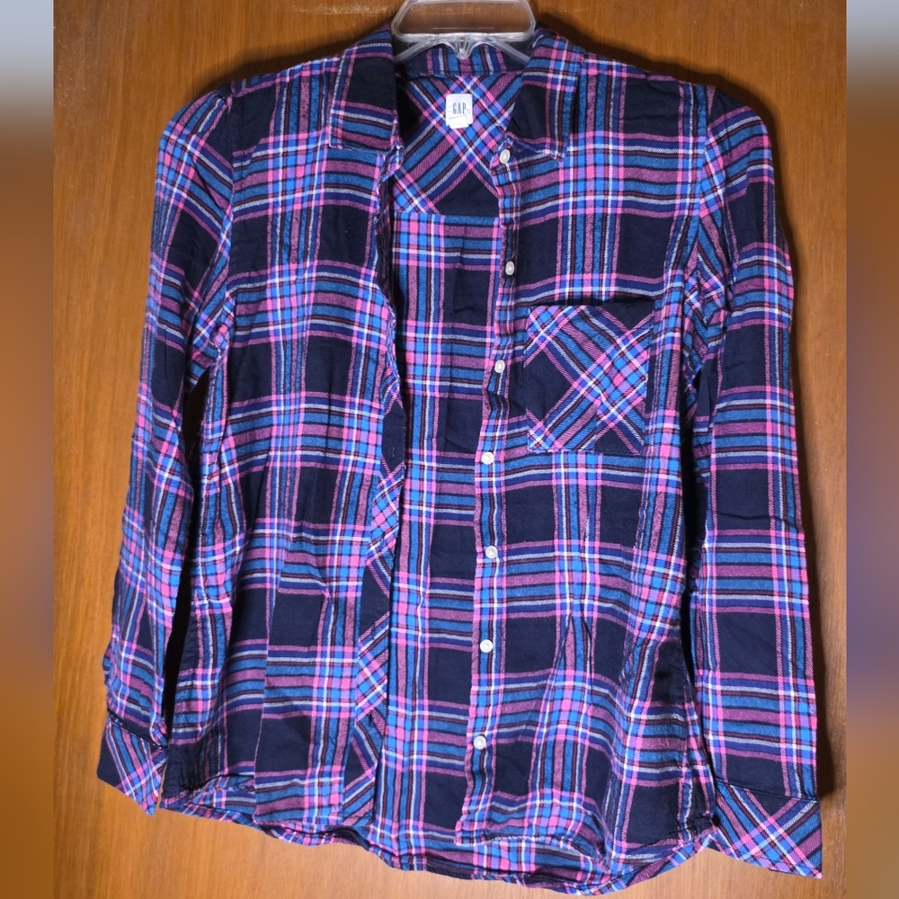 Gap Plaid Button Down Shirt Women’s Medium Long Sleeve Navy Pink